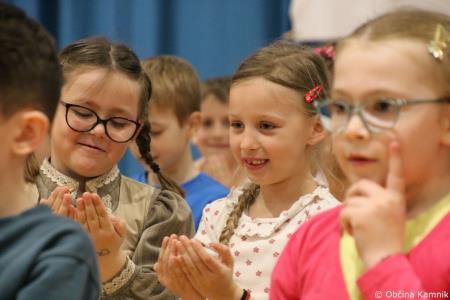 Otroci Osnovne šole Marije Vere Mi smo svet, mi smo otroci (35)